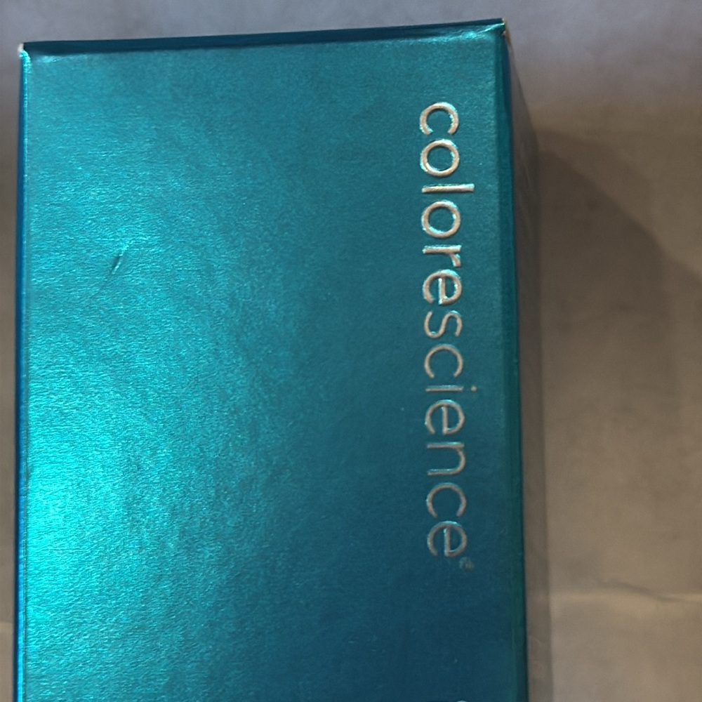 “COLORSCIENCE” Sunforgettable Total Protection Brush-On Powder Makeup 50 SPF - Picture 2 of 3